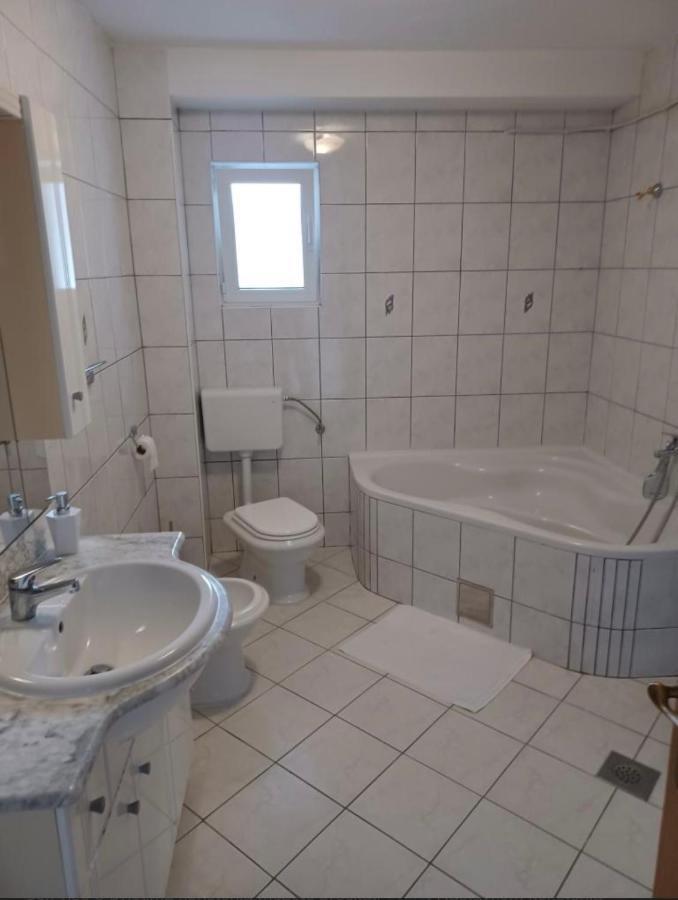 Apartmani Adria 特罗吉尔 外观 照片