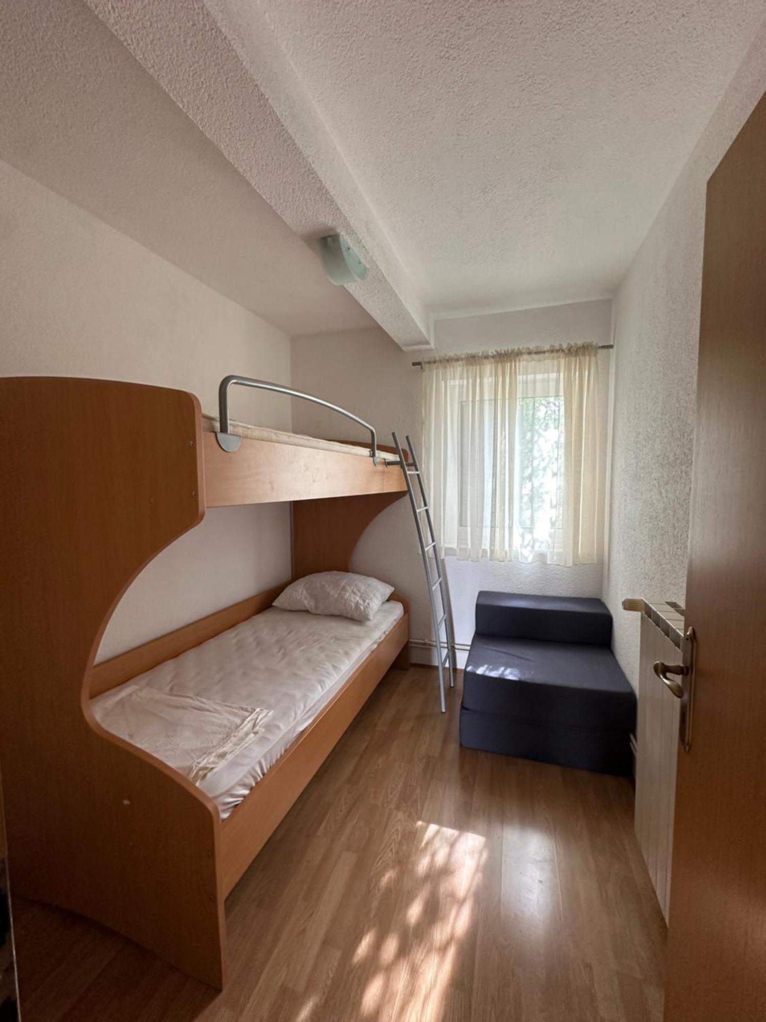 Apartmani Adria 特罗吉尔 外观 照片