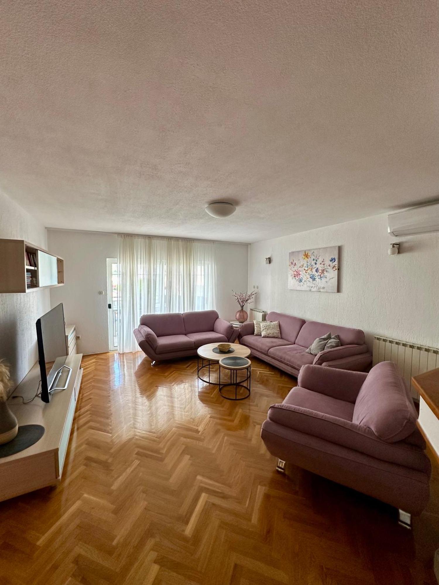 Apartmani Adria 特罗吉尔 外观 照片